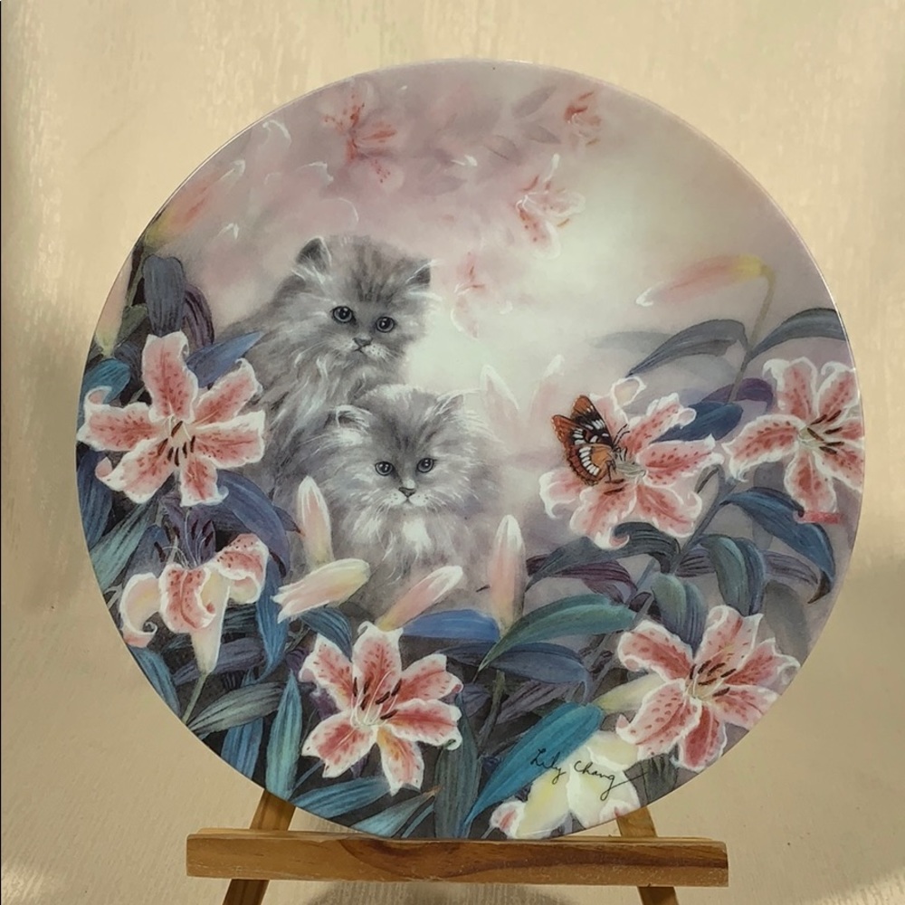 Lily Chang “Flowering Fascination” Cat Collector
